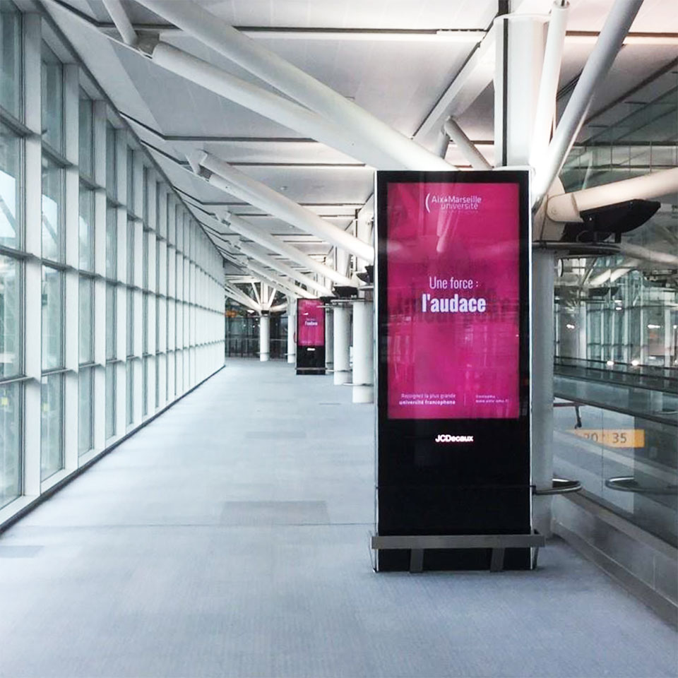 Livret de messe, menu et timbre