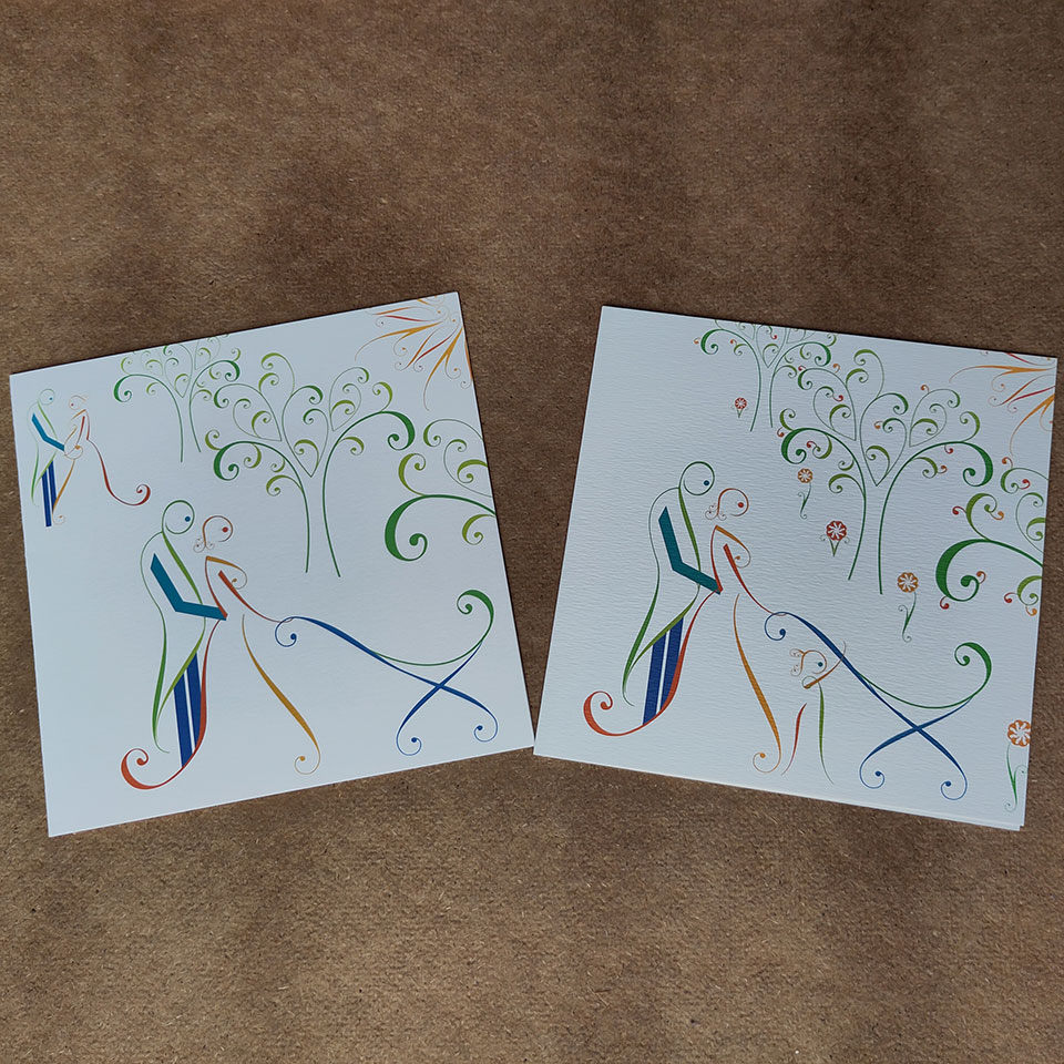 photo de deux faire-parts de naissance dans le même graphisme